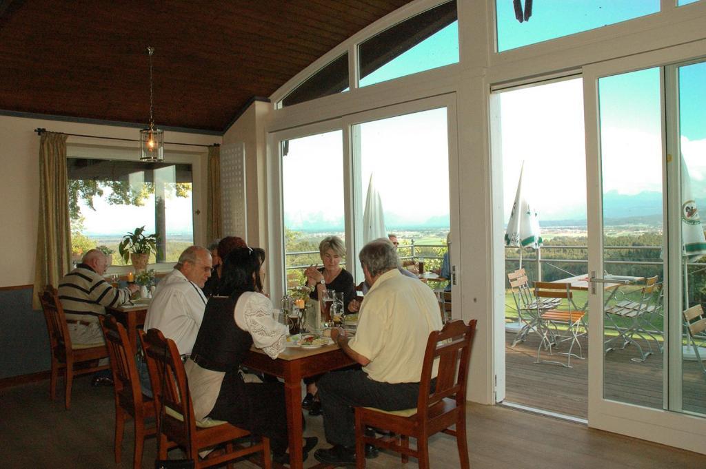 Hotel Zur Schonen Aussicht Feldkirchen-Westerham Luaran gambar