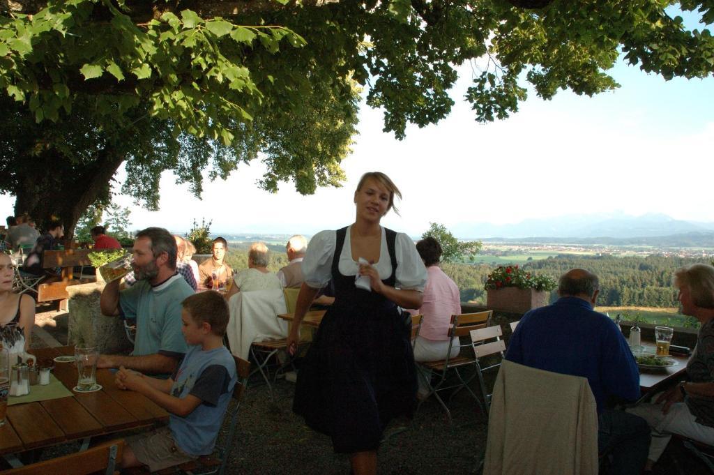 Hotel Zur Schonen Aussicht Feldkirchen-Westerham Luaran gambar